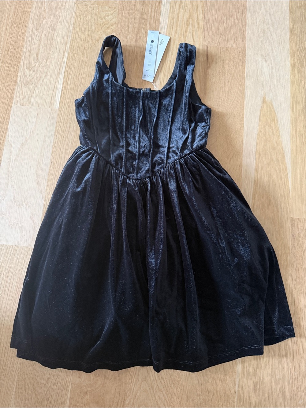 AQUA Girls NWT Black Velvet Party Dress size M (9/10)